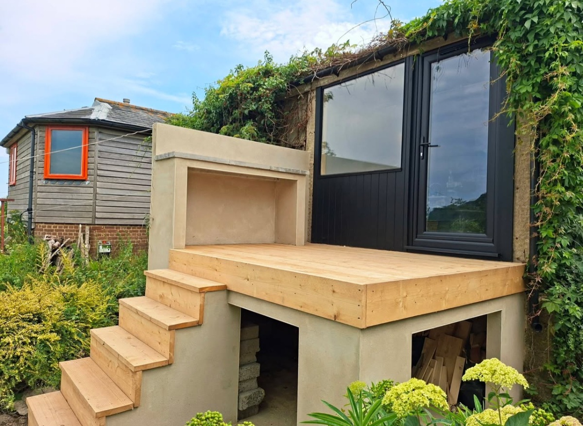 Rendered garden terrace & steps